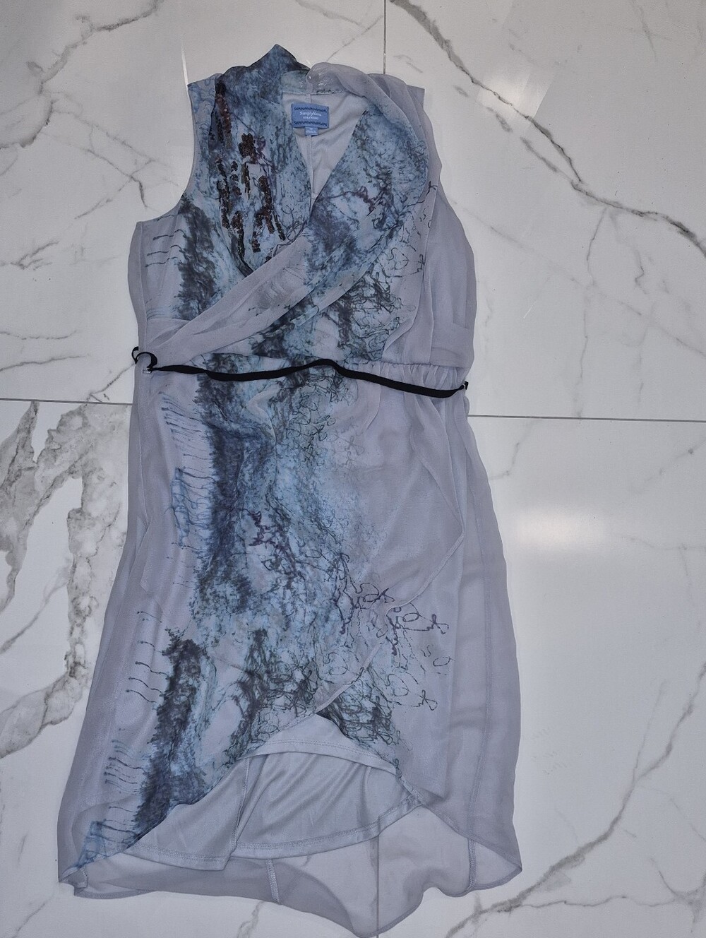 Simply Vera Vera Wang Light Gray Sleeveless Wrap Dress with Blue Print